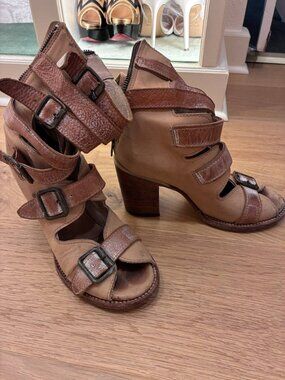 Freebird Steven Bond Stone Leather Distressed Strappy Edgy Buckles Ankle Chunky